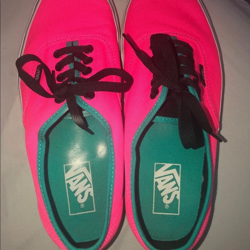 Vans - Picture 3 of 5
